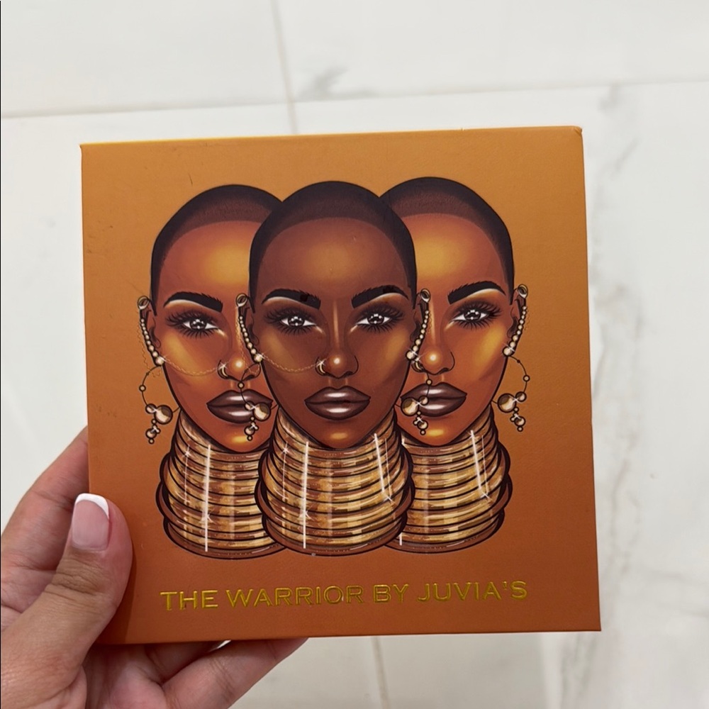 Juvia's Place The Warrior Palette - Rich Gold and Deep Brown